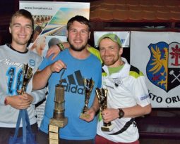 Orlovský kahan, jednu z nejstarších trofejí, obhájili Valík-Žiak-Olšár