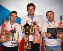 Michálek slaví čtvrtý titul v trojicích, Konšel vyhrál poprvé