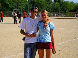 Hana Šrubařová a někdo kolem ní na turnaji v Aix-en-Provence